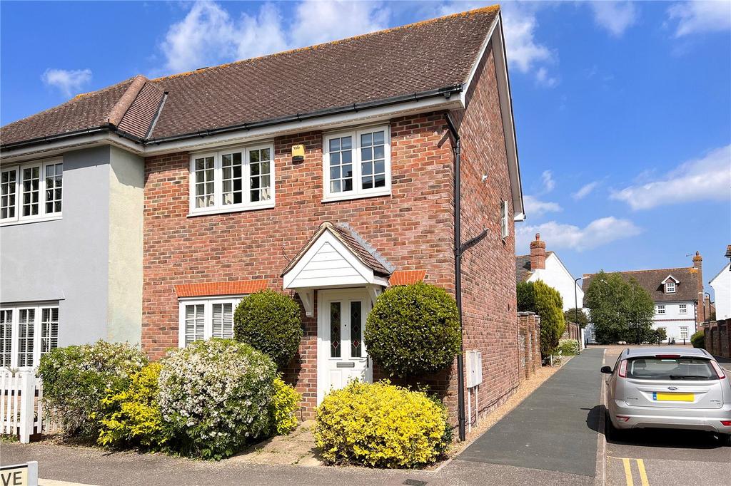 Rowan Way, Bramley Green, Angmering, West Sussex 3 bed semidetached