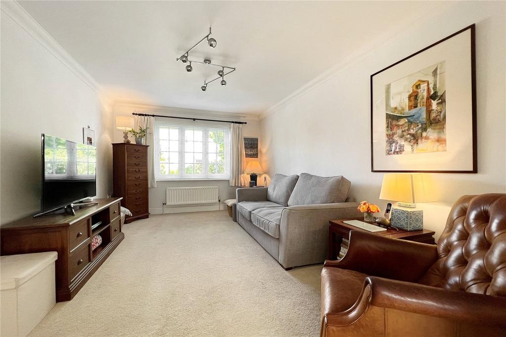 Rowan Way, Bramley Green, Angmering, West Sussex 3 bed semidetached