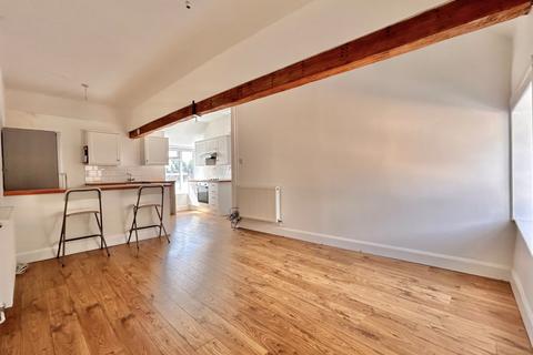 2 bedroom apartment for sale, Market Place, Tetbury, Gloucestershire, GL8