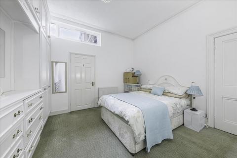 43 Allison Road, London, W3 6HZ