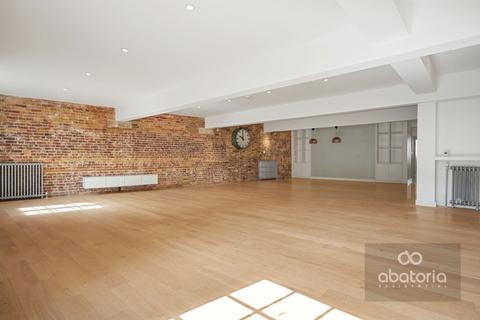 3 bedroom apartment for sale, Gullivers Wharf, 105 Wapping Lane, London, E1W