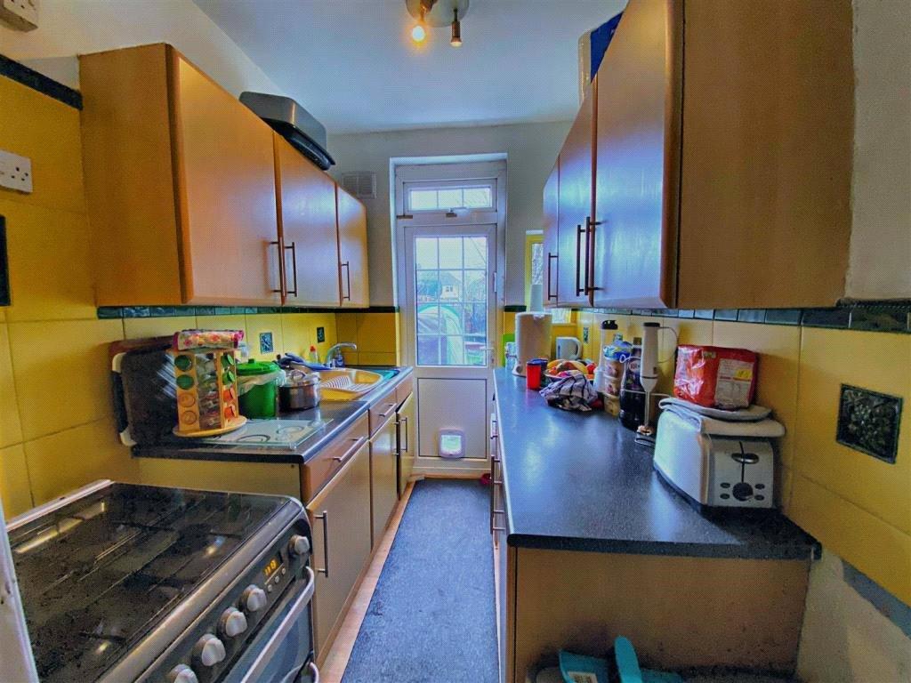 Whitehouse Avenue, Borehamwood, Hertfordshire, WD6 3 bed terraced house