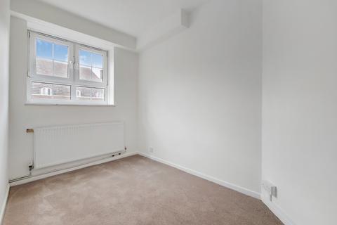 4 bedroom flat to rent, Gilbert House, McMillan Street, Deptford, London, SE8