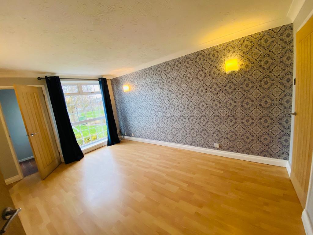 Markby Close, Moorside, Sunderland... 2 bed ground floor flat £550 pcm (£127 pw)