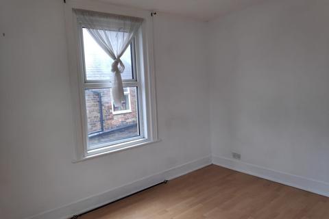 1 bedroom apartment to rent, 5-7 Station Approach West, Redhill