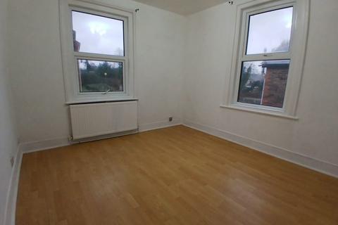 1 bedroom apartment to rent, 5-7 Station Approach West, Redhill