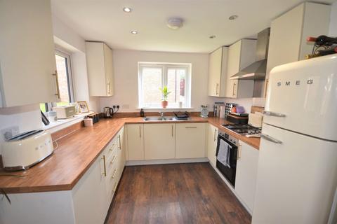 48 Kestrel Road, Corby, NN17 5FP