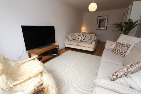 2 bedroom flat to rent, Hawthornden Place, Leith, Edinburgh, EH7