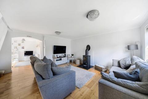 22 Fanshawe Road, Thame, OX9 3LF