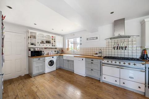 22 Fanshawe Road, Thame, OX9 3LF