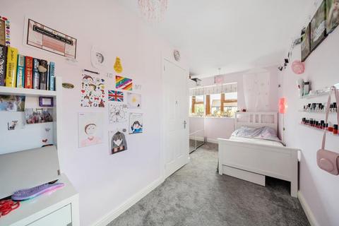 22 Fanshawe Road, Thame, OX9 3LF