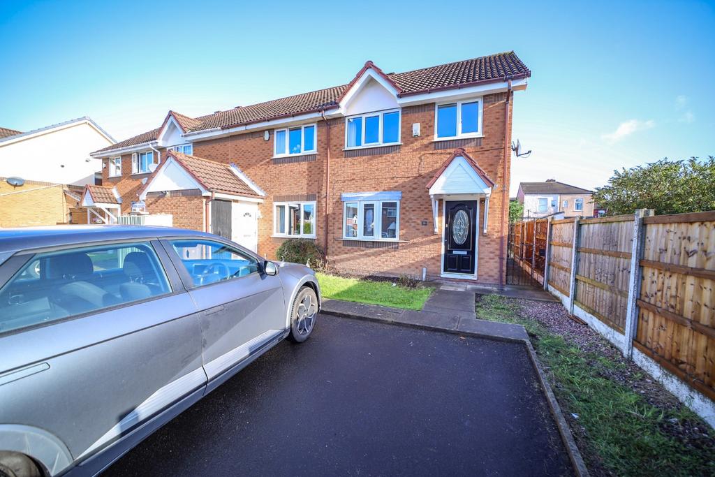 Cherry Close Newton Le Willows 3 Bed Semi Detached House £875 Pcm £