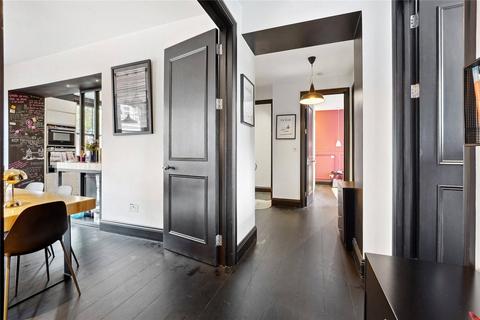 3 bedroom flat to rent, Old Brompton Road, Earls Court, London