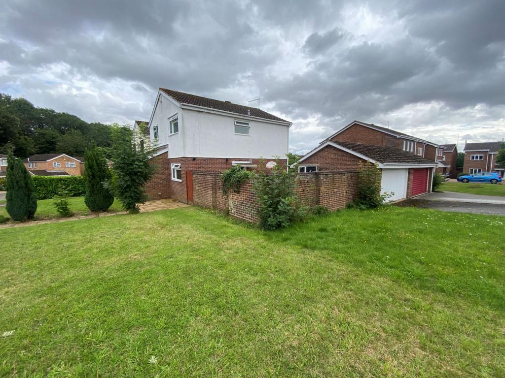 Lingswood Park, Lings, Northampton... 4 bed detached house £380,000