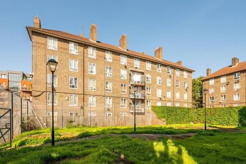 1 bedroom flat for sale - Browning Street, Elephant and Castle, London, SE17
