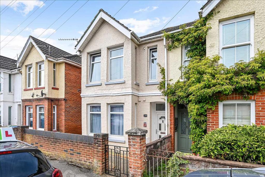 Canada Road, Woolston 3 bed semidetached house for sale £300,000