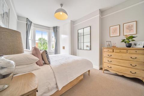 17 Bridgford Street, London, SW18 3TQ
