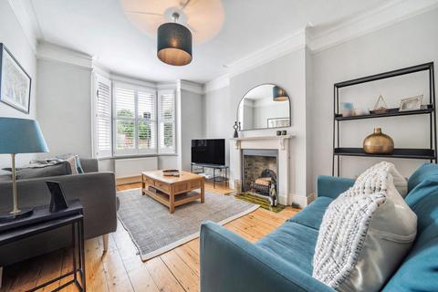 17 Bridgford Street, London, SW18 3TQ