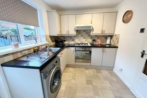 2 bedroom semi-detached house to rent, Kinross Drive, Stanley, DH9