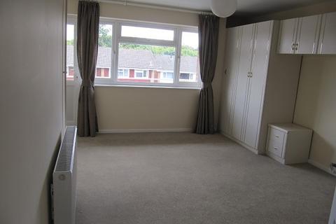 2 bedroom maisonette to rent, Brighton Hill, Basingstoke