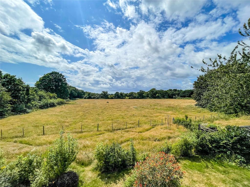 West Road, Bransgore, Christchurch, Dorset, BH23 6 bed detached house for sale £1,000,000