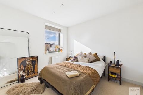 undefined, Apt 17 :: One Vesta Street