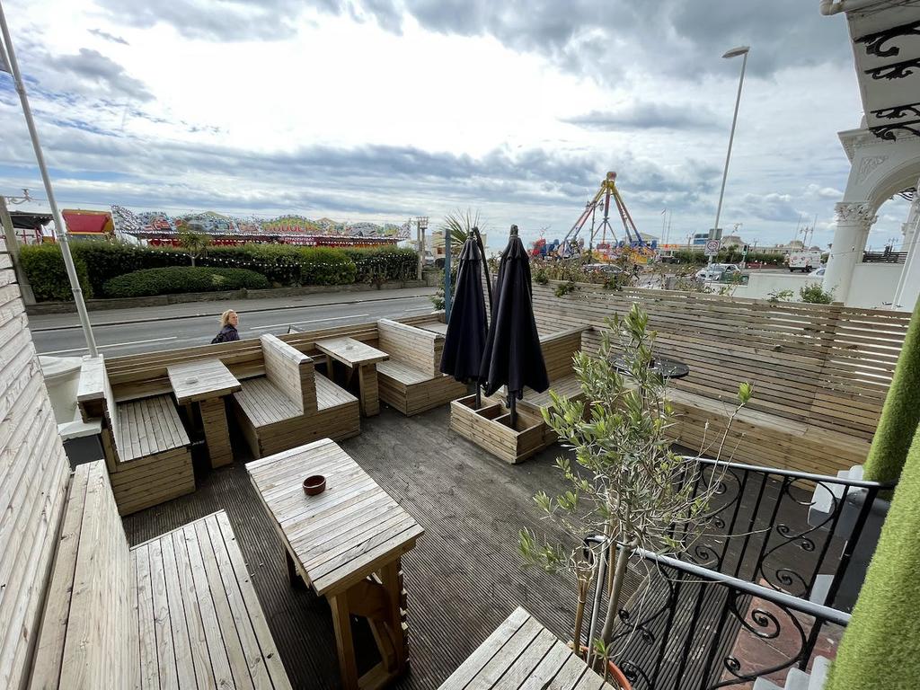 Seating Area.jpeg