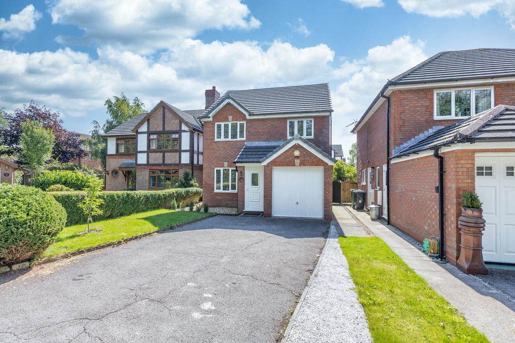 Harbour Lane, Preston, PR4 3 bed detached house for sale £260,000