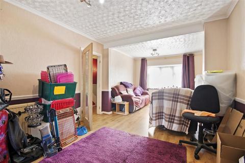 10 Westfield Road, Dagenham, RM9 5AT
