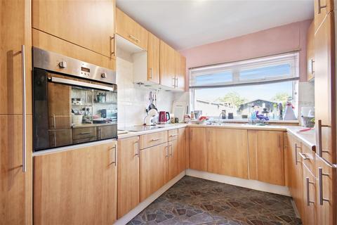 10 Westfield Road, Dagenham, RM9 5AT
