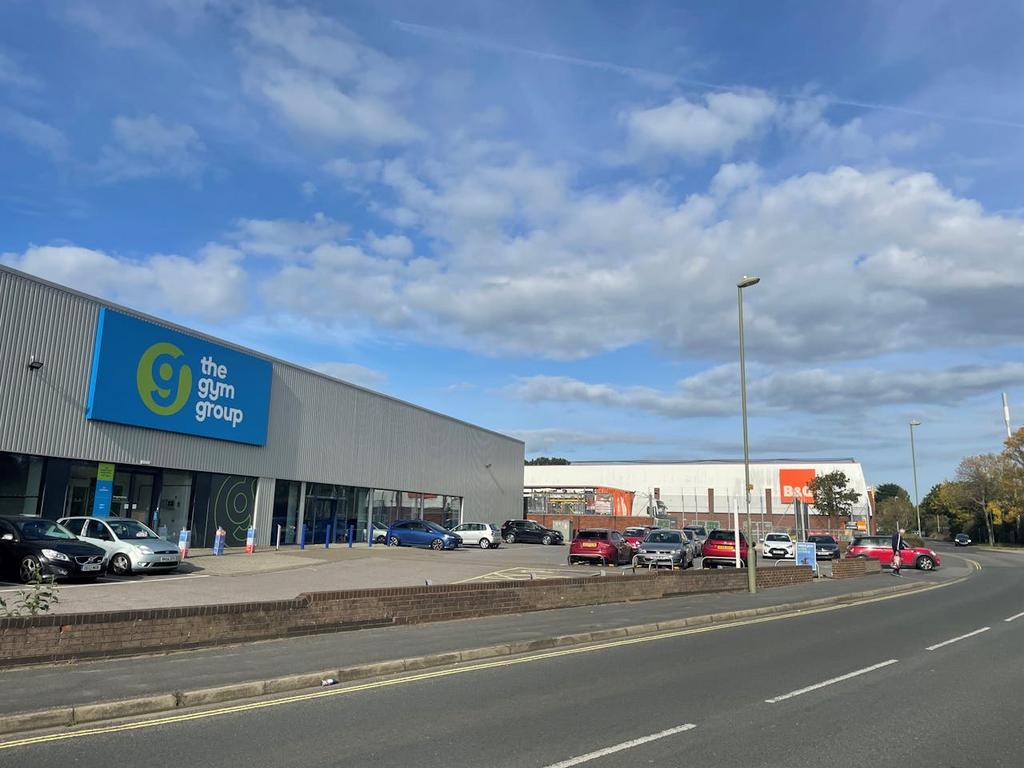PHOTO 3 160 Southampton Road Fareham.jpg