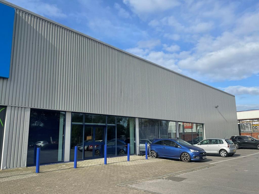 PHOTO 2 160 Southampton Road Fareham.jpg