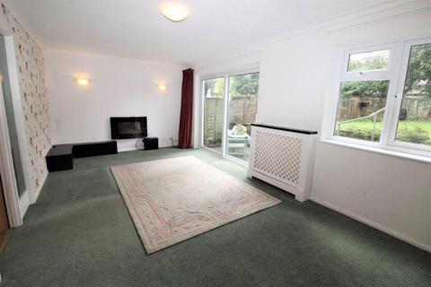 4 bedroom semi-detached house for sale - Penshurst Road, Potters Bar, Hertfordshire, EN6 5JP