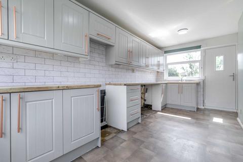 35 Blakeley Grove, Wakefield, WF2 9PN
