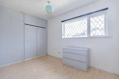 35 Blakeley Grove, Wakefield, WF2 9PN
