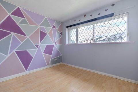 35 Blakeley Grove, Wakefield, WF2 9PN