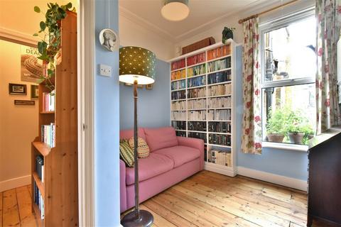 39a Dundalk Road, London, SE4 2JJ