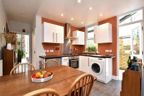 39a Dundalk Road, London, SE4 2JJ