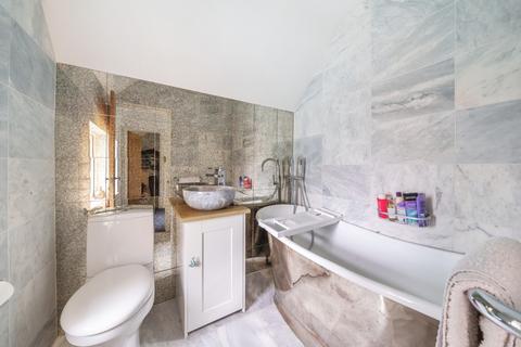 2 Baconsmead, Denham, Uxbridge, UB9 5AY