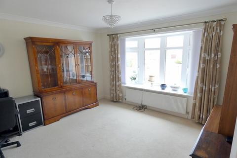 16 Carleton Grove, Darlington, DL3 9QY