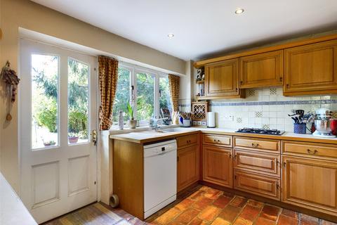 12 Friary Road, Wraysbury, Staines, TW19 5JP