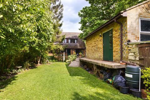 12 Friary Road, Wraysbury, Staines, TW19 5JP