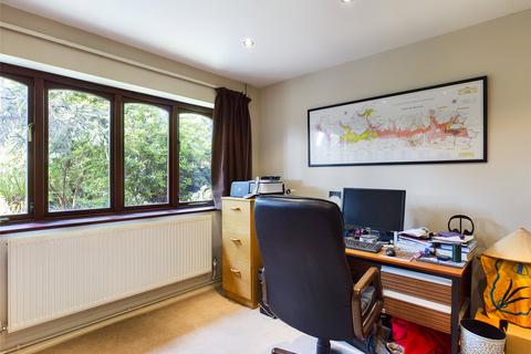 12 Friary Road, Wraysbury, Staines, TW19 5JP