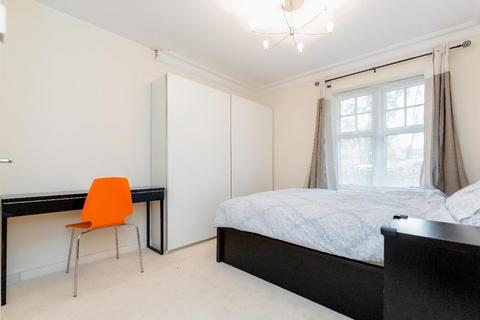 Flat 1, Roosevelt Court, 84a Augustus Road, London, SW19 6EL