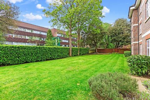 Flat 1, Roosevelt Court, 84a Augustus Road, London, SW19 6EL