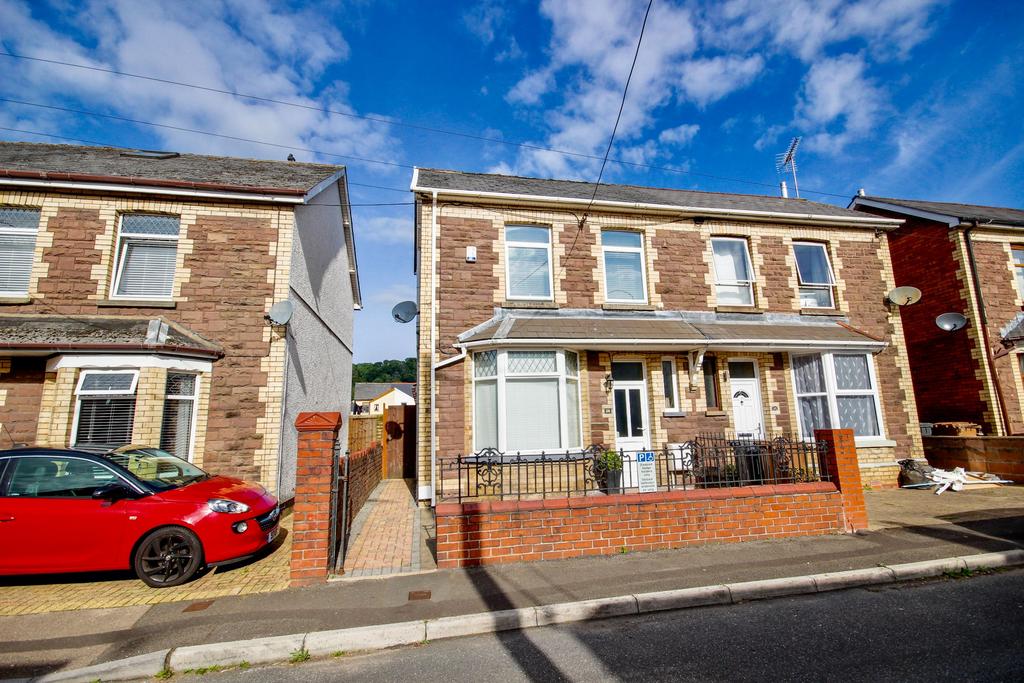 Brookland Road, Risca, Newport 3 bed semidetached house for sale £
