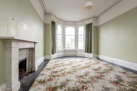 5 bedroom flat for sale, Moston Terrace, Edinburgh EH9