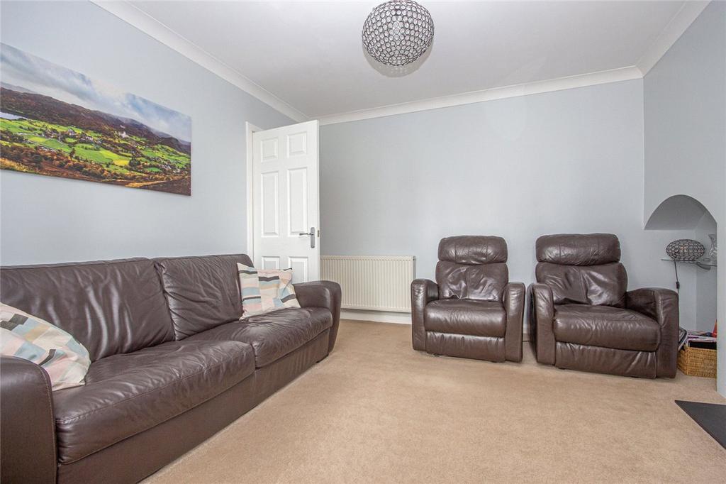 Springfields, Welwyn Garden City, Hertfordshire 3 bed semidetached house for sale £525,000
