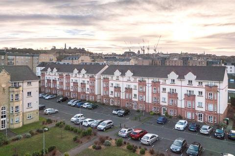 2 bedroom flat to rent, McDonald Road, Edinburgh, EH7