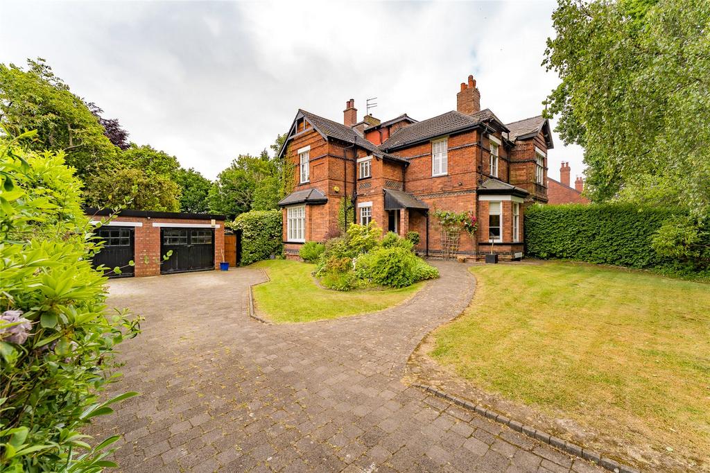 The Crescent, Davenport, Stockport, SK3 4 bed semidetached house £